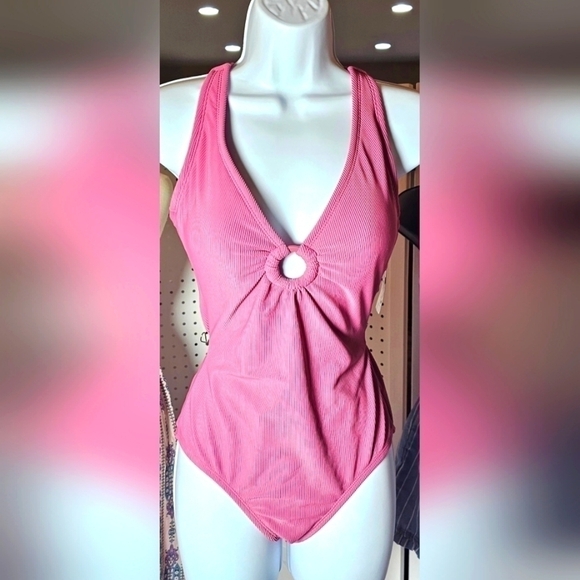 102.🆕Small Shade & Shore Ribbed Plunge Ring Detail One Piece Swimsuit (4-6) NWT - Picture 2 of 4